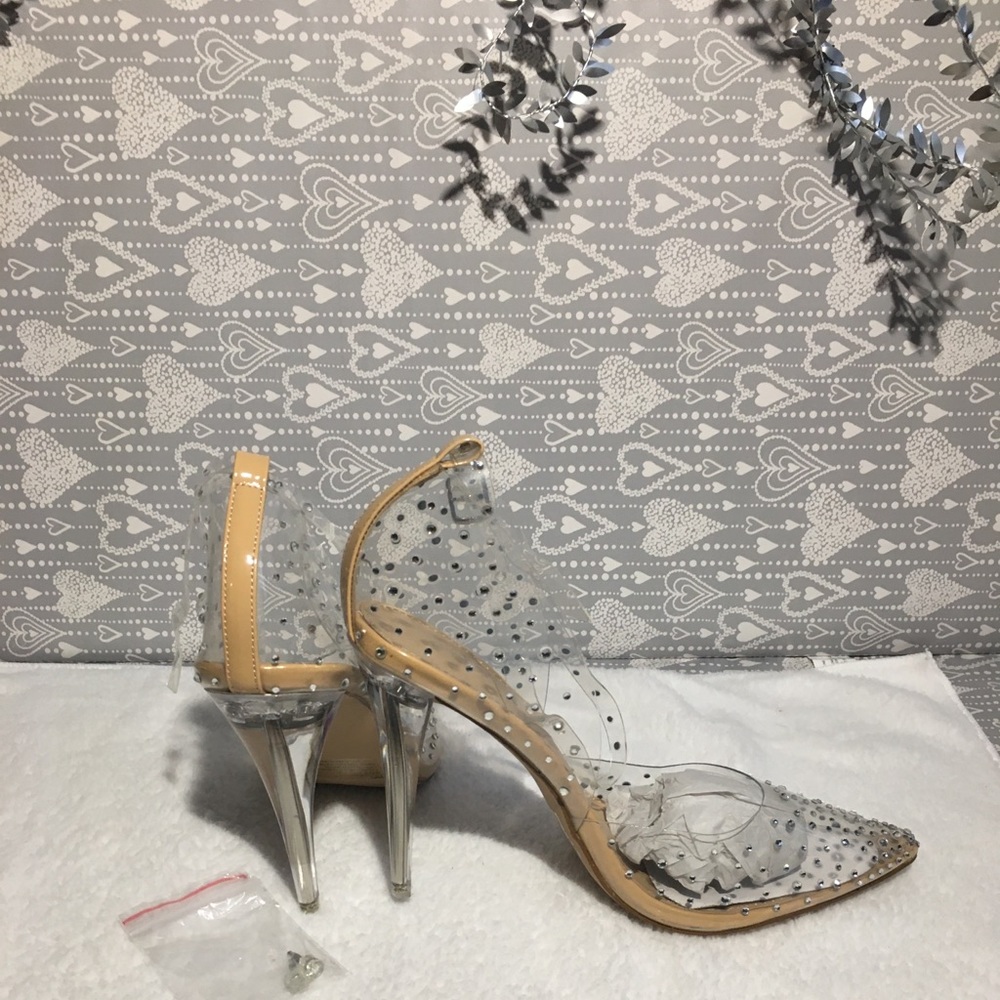 New clear pumps from shoedazzle...